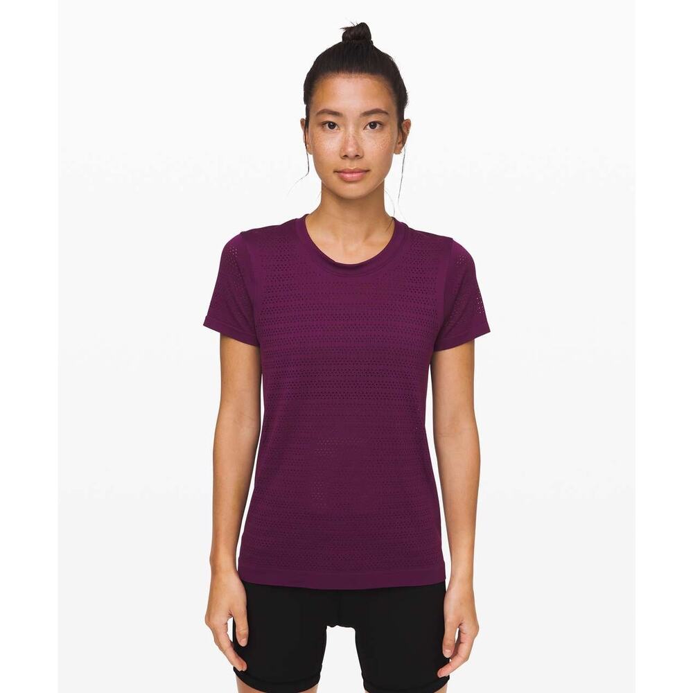 Lululemon Breeze By Short Sleeve *Squad
Marvel / Marvel Size 4